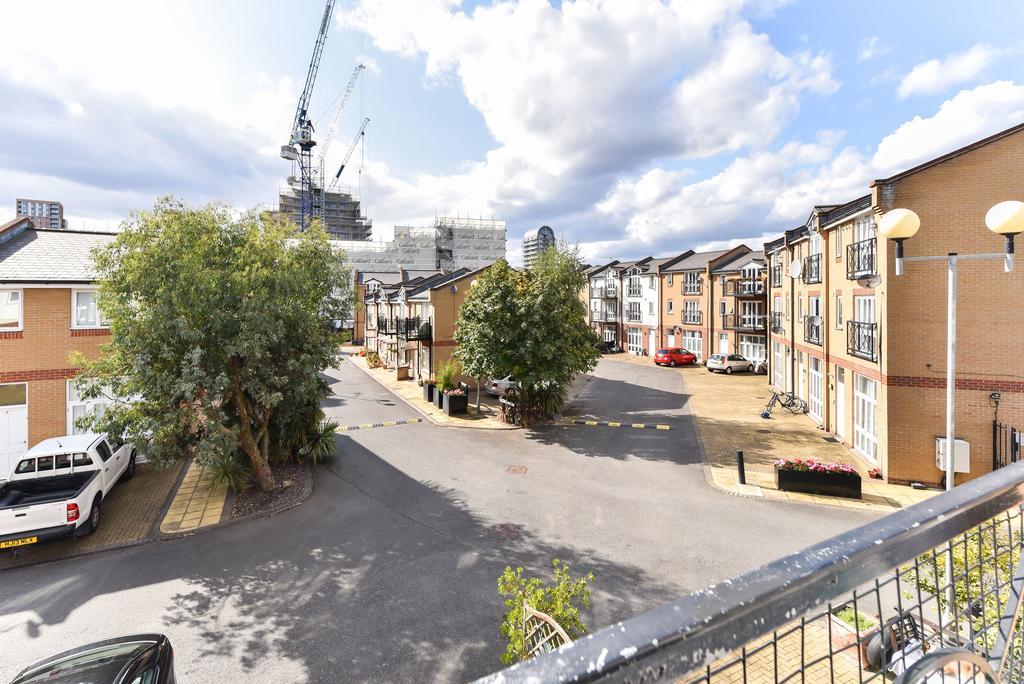 Riverbank Stay London Ngoại thất bức ảnh